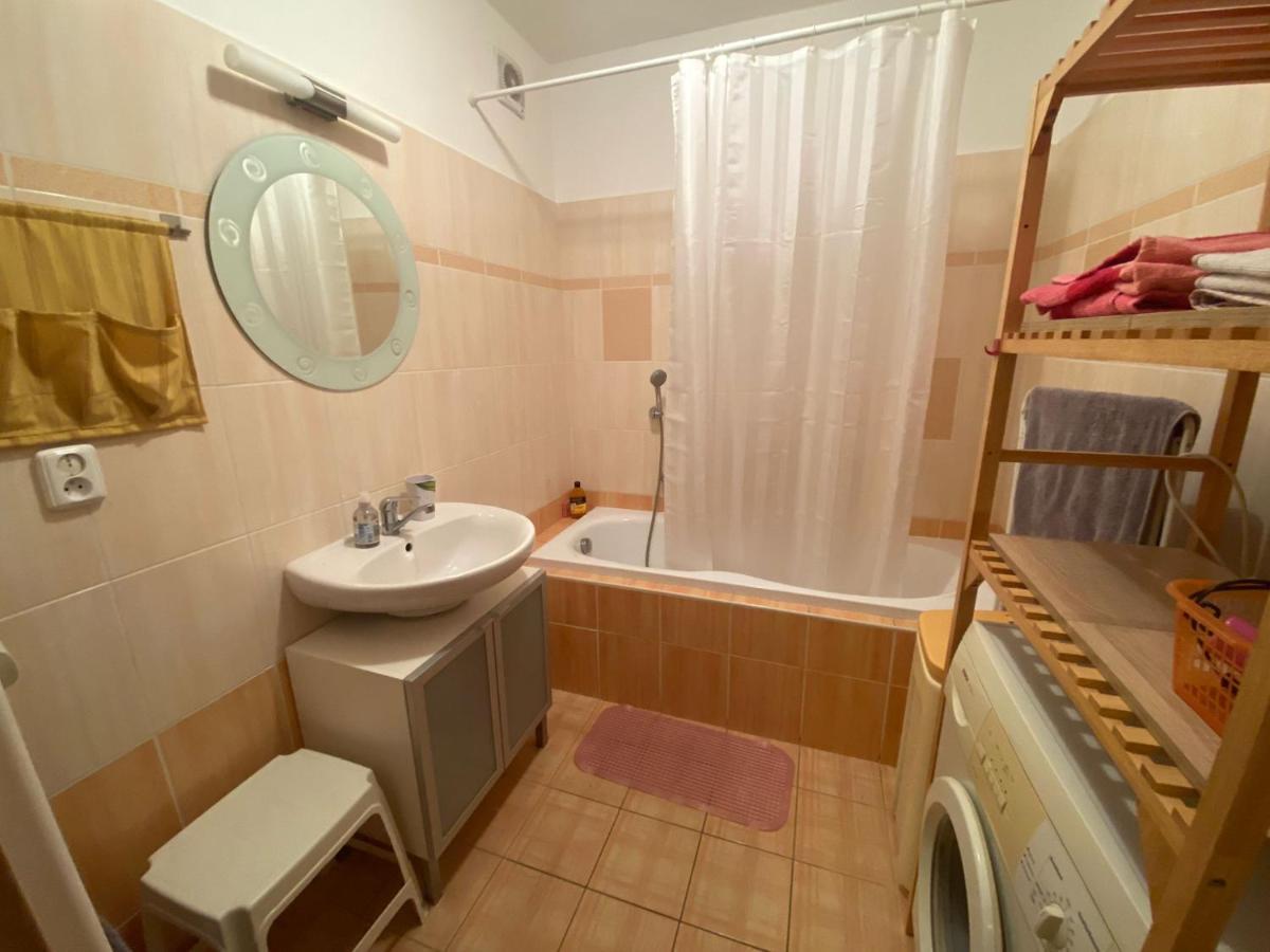 Apartman Tanas Atlantis Tabor Tábor Exterior photo